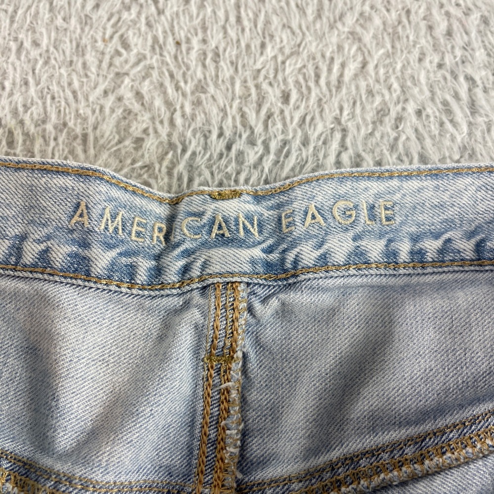 American Eagle Outfitters 90s Boyfriend Jeans Light Wash Distressed Size 8 - Picture 3 of 13